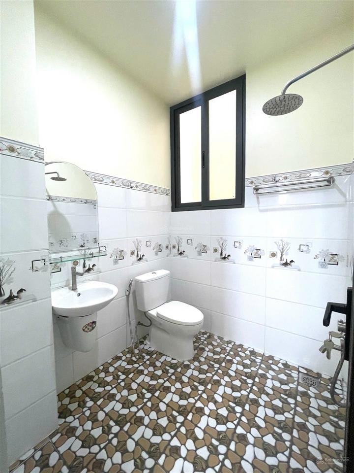 Bán nhà đẹp an phú đông q12 sát bên gò vấp 1 trệt 3 lầu 4pn4wc 62m2 giá chỉ 5tỷ2