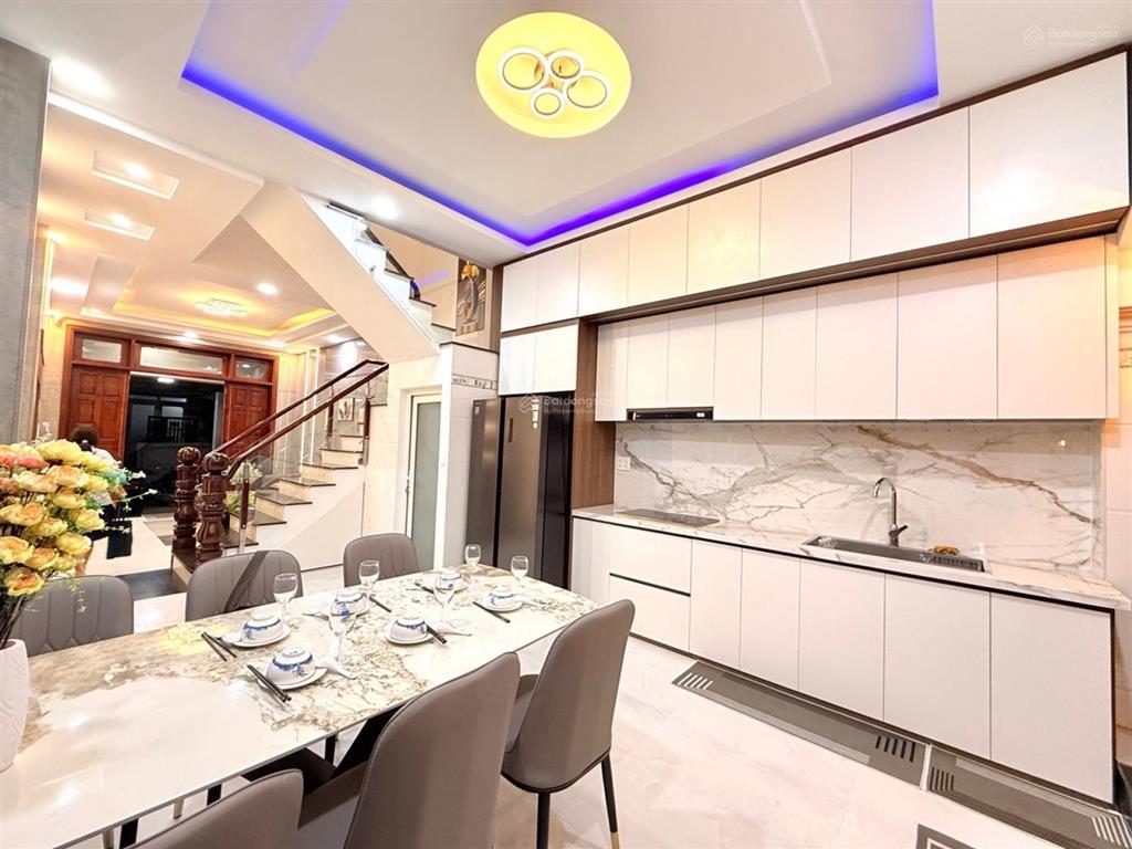 Bán nhà 4 tầng mới đẹp hẻm ô tô thông thạnh xuân quận 12, 60m2, full nội thất, giá chỉ 5,6 tỷ