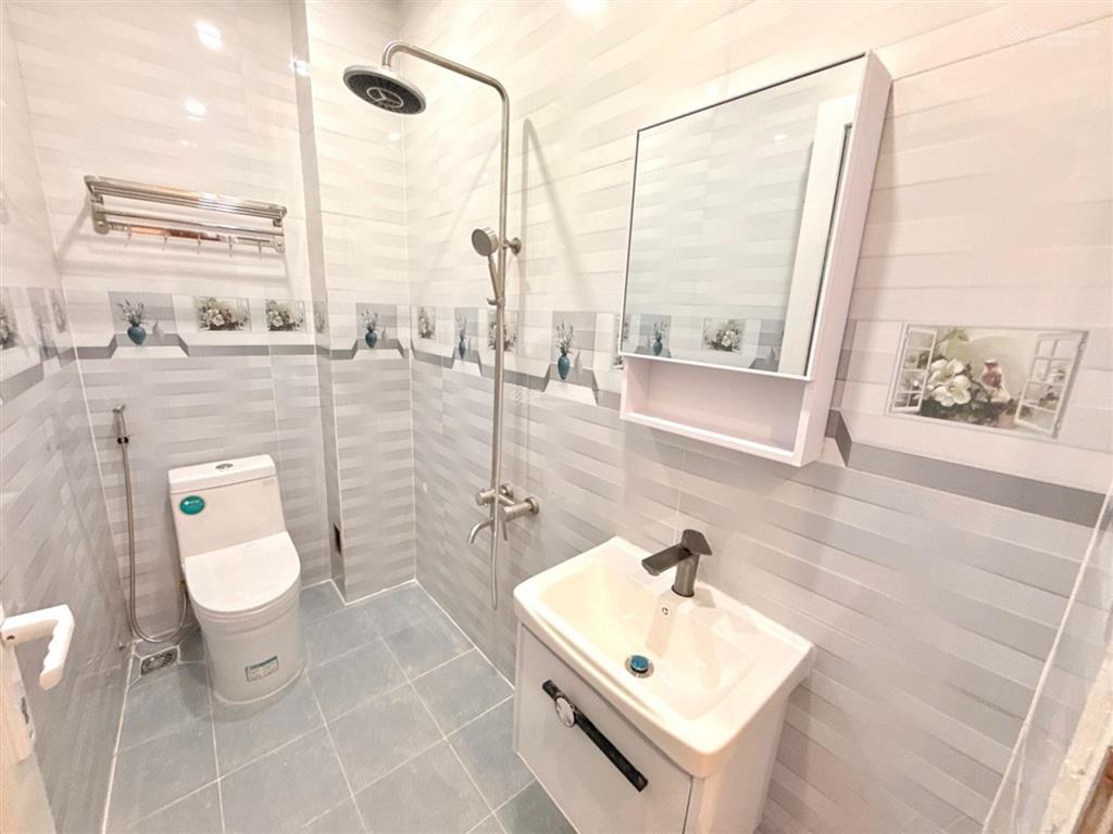 Bán nhà 4 tầng mới đẹp hẻm ô tô thông thạnh xuân quận 12, 60m2, full nội thất, giá chỉ 5,6 tỷ