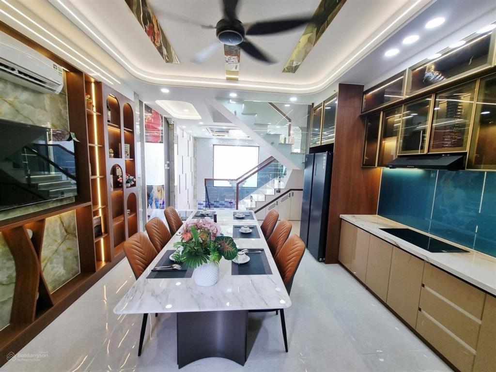 Nhà hẻm xe hơi thạnh xuân 25, quận 12  gara ô tô  full nội thất  chỉ 6,3 tỷ