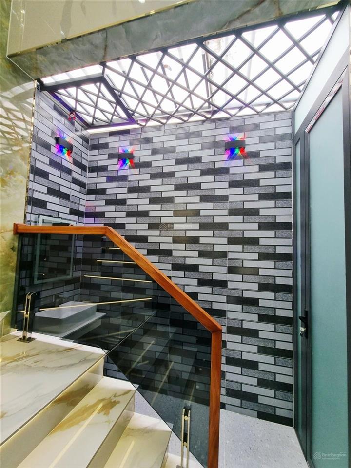 Nhà hẻm xe hơi thạnh xuân 25, quận 12  gara ô tô  full nội thất  chỉ 6,3 tỷ