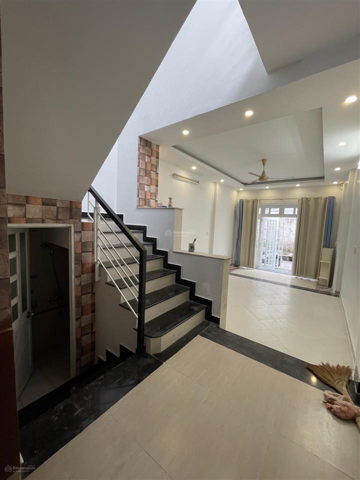 Nhà 2 tầng 52m2 hẻm xe hơi tl16, thạnh lộc, q.12  sát ngã tư ga  4,039 tỷ tl