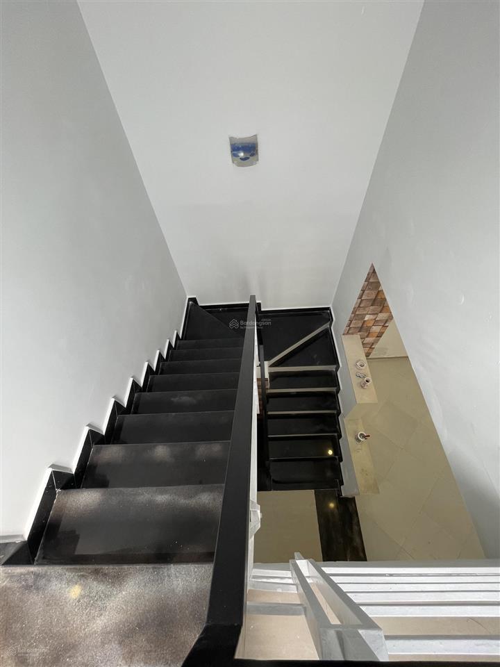 Nhà 2 tầng 52m2 hẻm xe hơi tl16, thạnh lộc, q.12  sát ngã tư ga  4,039 tỷ tl