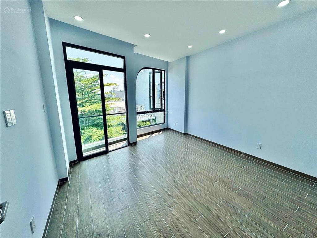 Nhà xây mới 4 tầng thạnh xuân 52, q.12  hẻm nhựa 10m  sổ vuông a4  đón đầu metro 4  giá chỉ 5,4