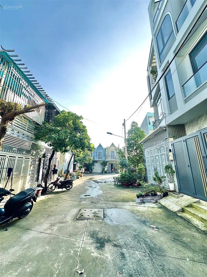 Nhà xây mới 4 tầng thạnh xuân 52, q.12  hẻm nhựa 10m  sổ vuông a4  đón đầu metro 4  giá chỉ 5,4