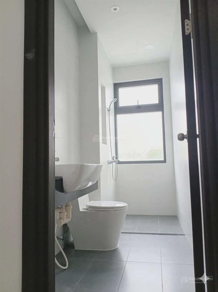 Bán nhà hiệp bình thủ đức 107m 3 tầng 6pn hẻm xe hơi gần kdc hồng long gần vạn phúc city 8.4 tỷ