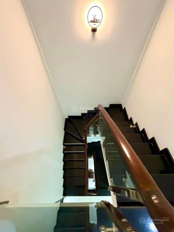 Bán nhà đẹpngô chí quốc phân lô sát kdc vĩnh phú 52m 3 tầng xe hơi ngủ nhà 5.2 tỷ