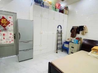 Nhà cc lầu 1 tiện di chuyển lên xuống .
ngay sát trần hưng đạo, phố kịnh doanh kim hoànttquân 5