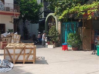 Nhà 4 tầng. hẻm xe tải quay đầu. sát trần hưng đạo, võ văn kiệt phố kinh doanh kim hoàn, đá quí.