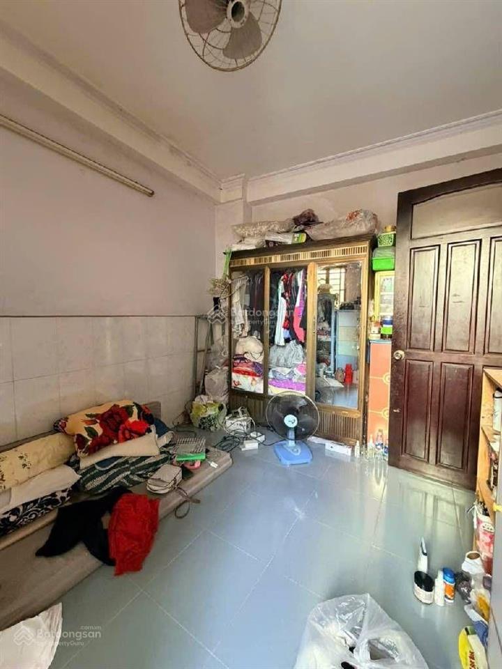 Nhà 4 tầng  dt 4.5x15 m. gần thuận kiều plaza. chợ tân thành. chợ kim biên. bệnh viện chợ rẫy.