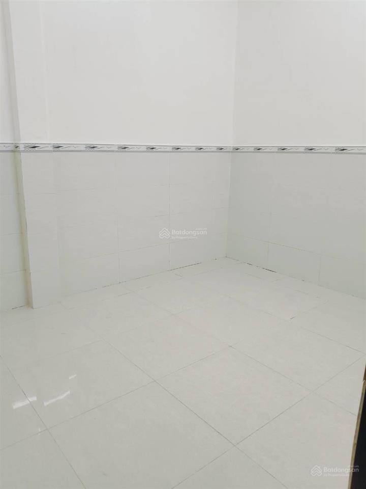 Nhà dt 100m2 gần trường rạch ông, sát khu dân cư trung sơn. tt phục hồi chức năng quận 8