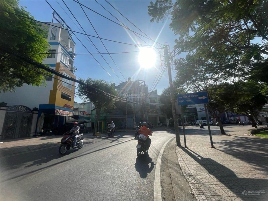 Nhà 3 tầng. hẻm xe hơi thông đối diện công viên đường dạ nam ttquân8. gần chợ rạch ông.