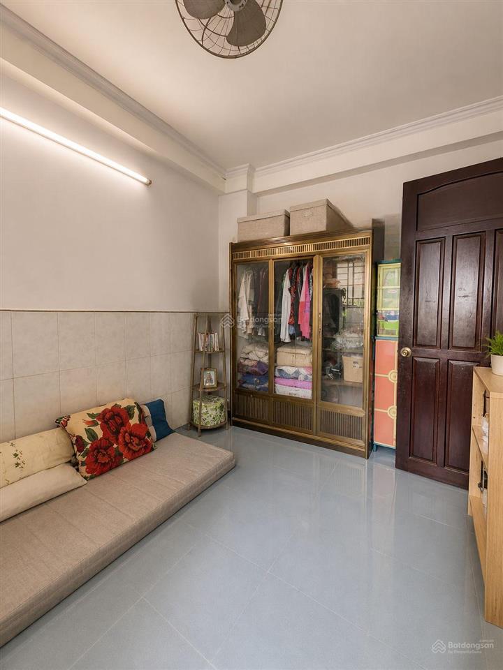 Nhà 4tâng dtsd 120m. hẻm xe hơi thông. đường nguyễn trãi quận 5. gần chợ an đông. bv nguyễn trãi.