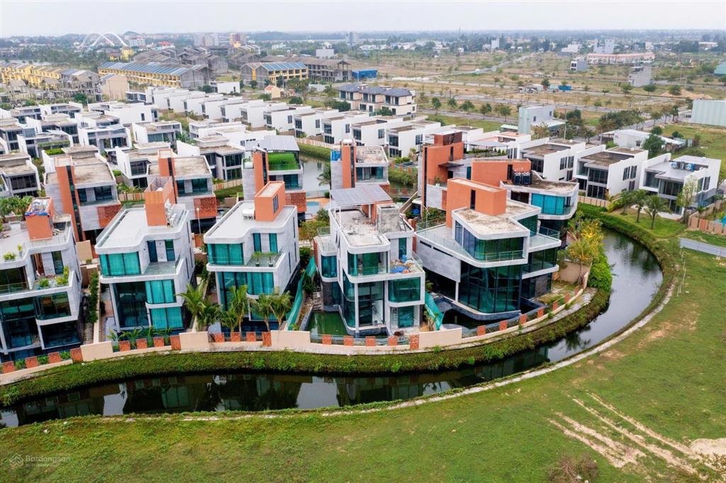 Hiếm! siêu biệt thự regal victoria 360m2, sát bến du thuyền, sân golf, giá 17 tỷ hỗ trợ vay 70%