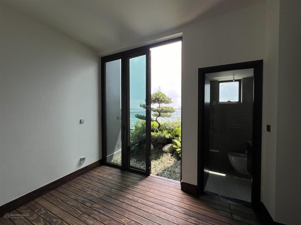 Duy nhất căn hộ garden villa 220m2 đang bán tại define tầng cao view sông sg đẹp nhất dự án