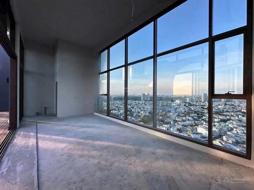 2 sản phẩm đặc biệt cần bán, hai căn liền kề 7 phòng ngủ 545m2 và penthouse diện tích 570m2