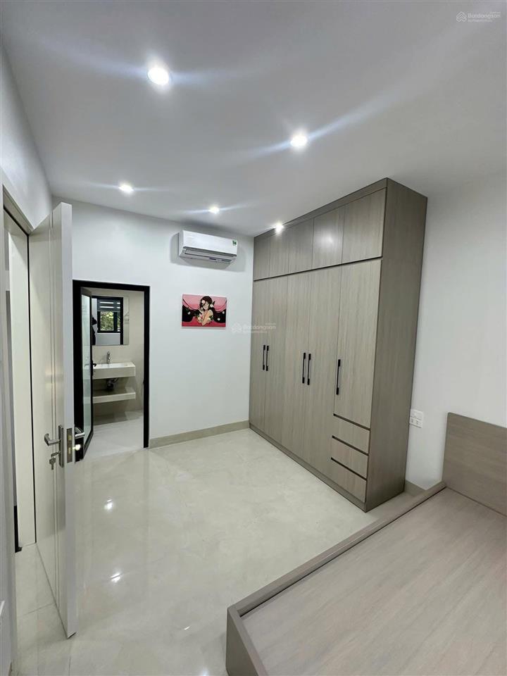 Cho thuê shophouse, dt 120m2.  0966 848 ***