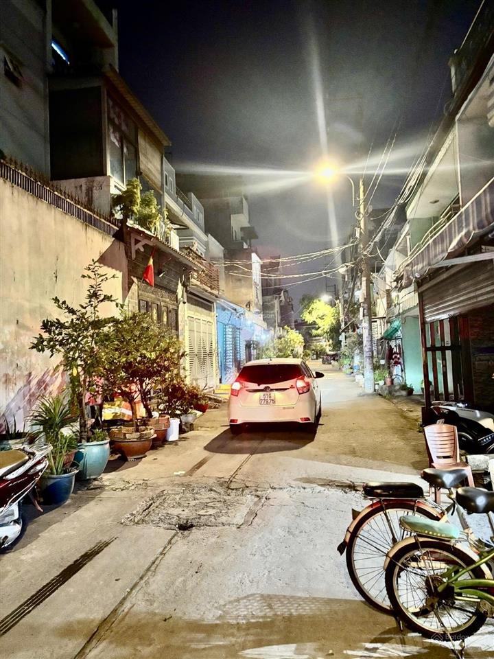 Siêu phẩm mã lò hẻm xe tải 8m sát mặt tiền chỉ 5.8 tỷ