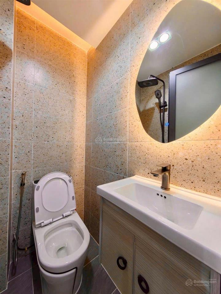Xuất cảnh bán nhà hẻm rộng 6m phạm phú thứ, 48 m2, 4 tầng, 5 phòng, sân thượng, gần chợ bình tiên