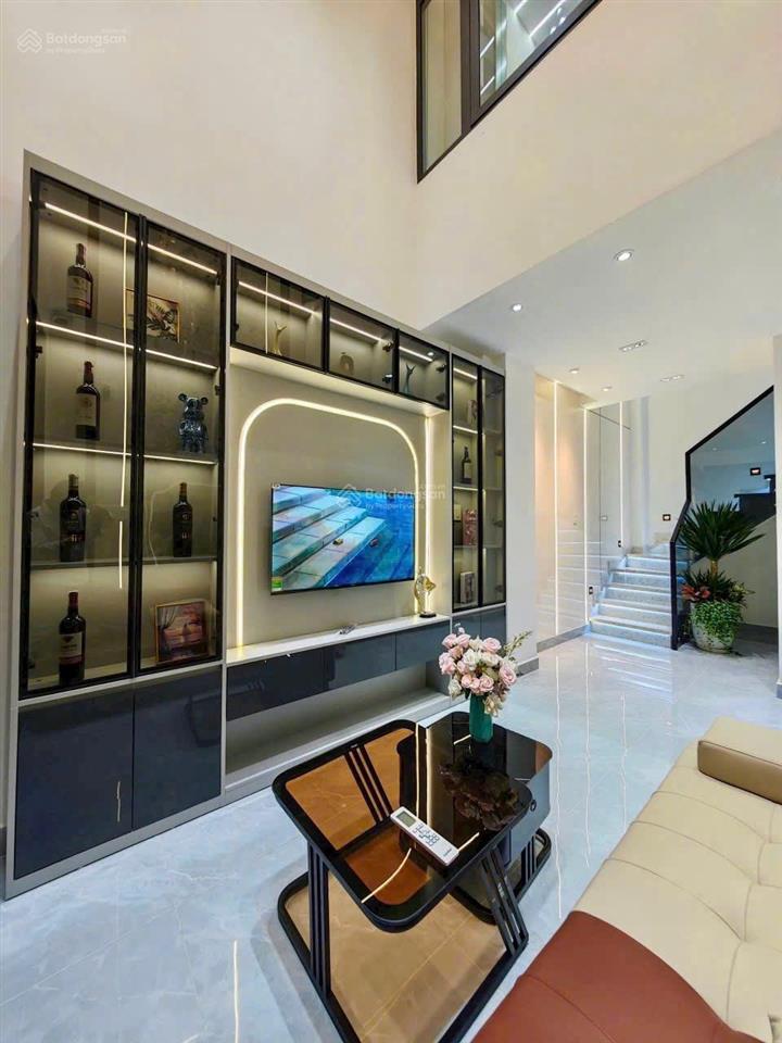 Xuất cảnh bán nhà hẻm rộng 6m phạm phú thứ, 48 m2, 4 tầng, 5 phòng, sân thượng, gần chợ bình tiên