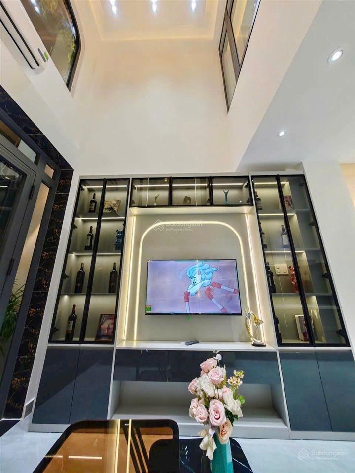 Xuất cảnh bán nhà hẻm rộng 6m phạm phú thứ, 48 m2, 4 tầng, 5 phòng, sân thượng, gần chợ bình tiên