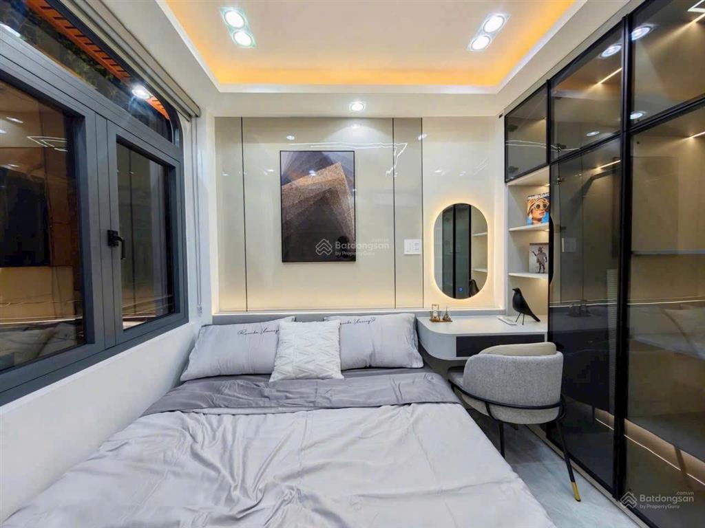 Xuất cảnh bán nhà hẻm rộng 6m phạm phú thứ, 48 m2, 4 tầng, 5 phòng, sân thượng, gần chợ bình tiên