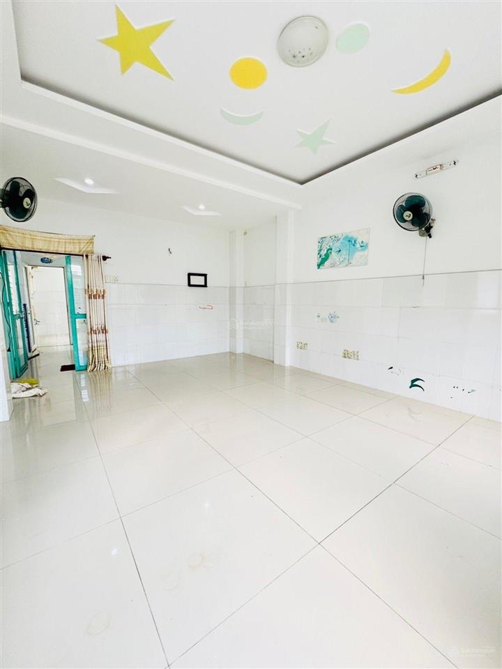 Nhà đường lũy bán bích, hòa bình, tân phú, hẻm xe hơi trước cửa, dt 78 m2, nhỉnh 6 tỷ
