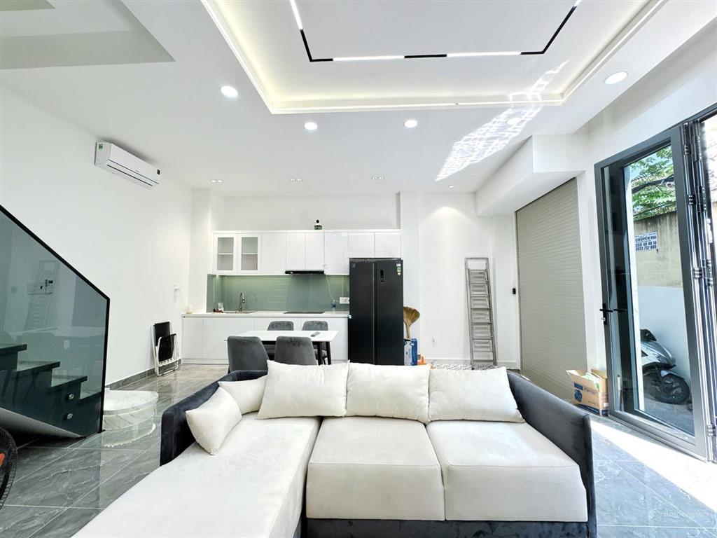 Nhà đẹp 4 tầng sát mt trần xuân soạn 43m ngang 6.4m full nội thất nhỉnh 5 tỷ