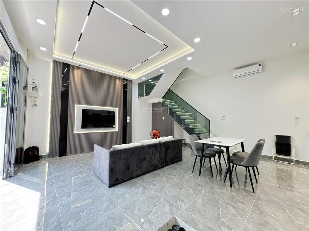 Nhà đẹp 4 tầng sát mt trần xuân soạn 43m ngang 6.4m full nội thất nhỉnh 5 tỷ