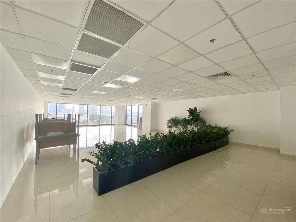 Cho thuê văn phòng full nội thất đường ung văn khiêm  diện tích 400m2  110tr/tháng  0971 079 ***