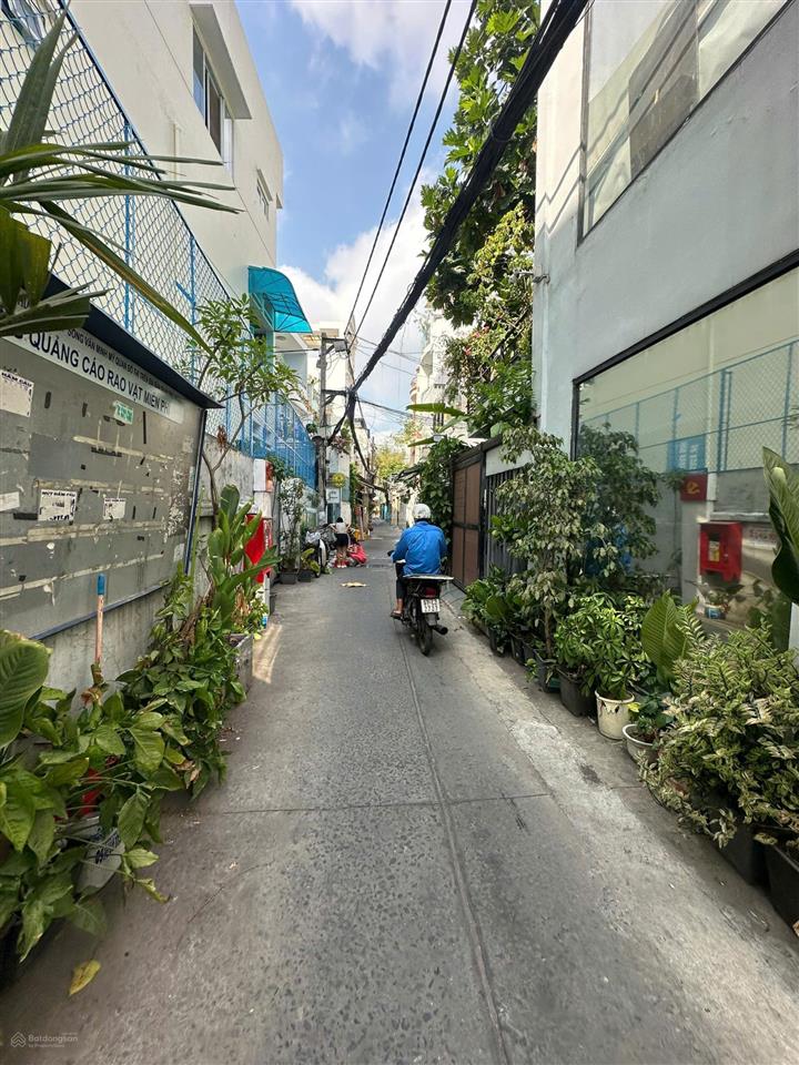 Hẻm thông nguyễn thượng hiền và thích quảng đức, bán đất tặng nhà 38m2