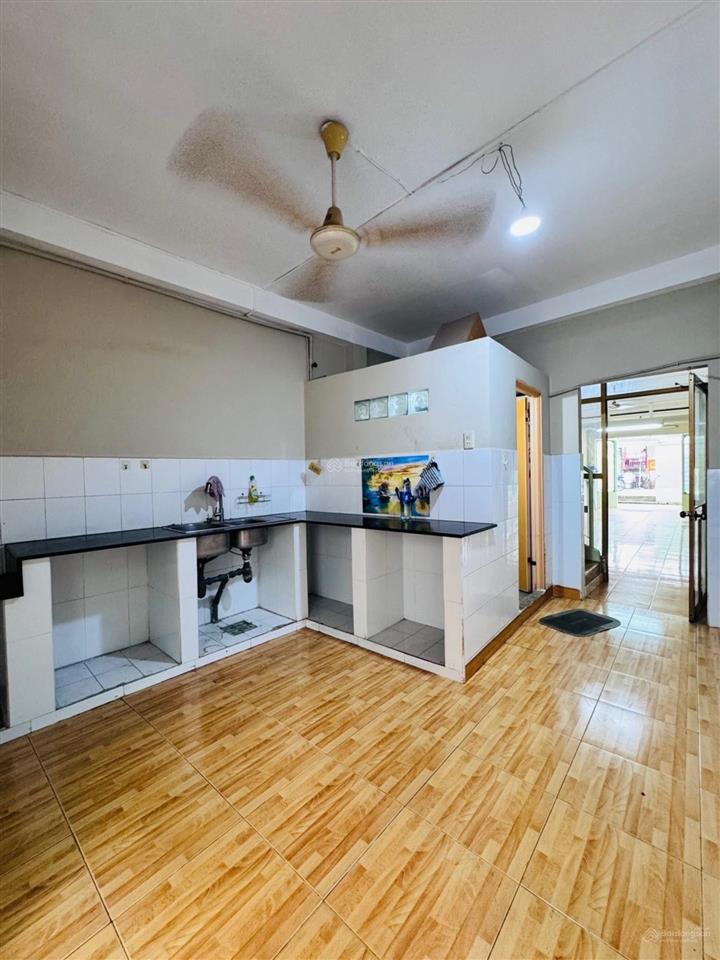 Mặt tiền đường nguyễn thượng hiền, hẻm sau nhà 3m, xây dựng được 7 lầu