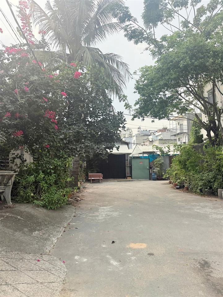 Bán chdv siêu ngon  giá tốt nhất linh đông, thủ đức  nhà 4 tầng  8 phòng  dòng tiề