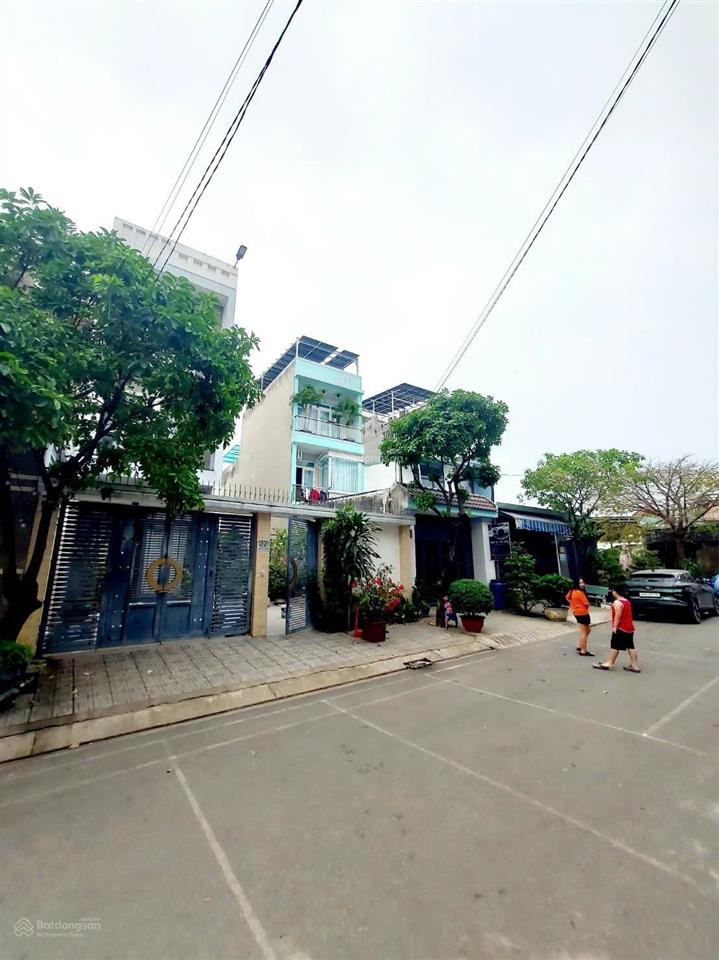 Đất góc 2mt dg số 11 linh xuân  thủ đức dt  65m2đất gần trg , chợ big c go giá  4.3ty tl