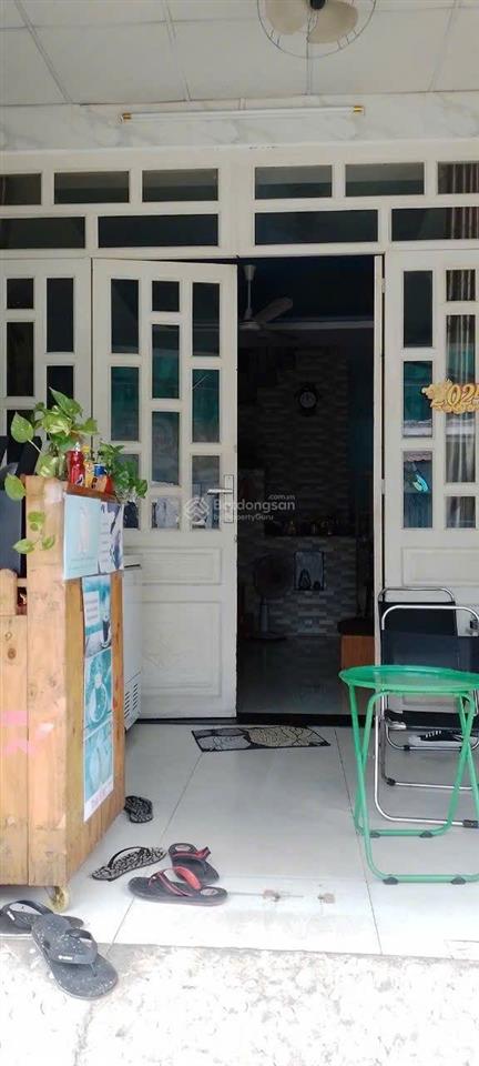 Nhà đường 13 khiết tâm. mt gồm nhà trệt lầu kèm 3 phòng trọ. giá 6,2ty. dt 100m2. hướng đông bắc