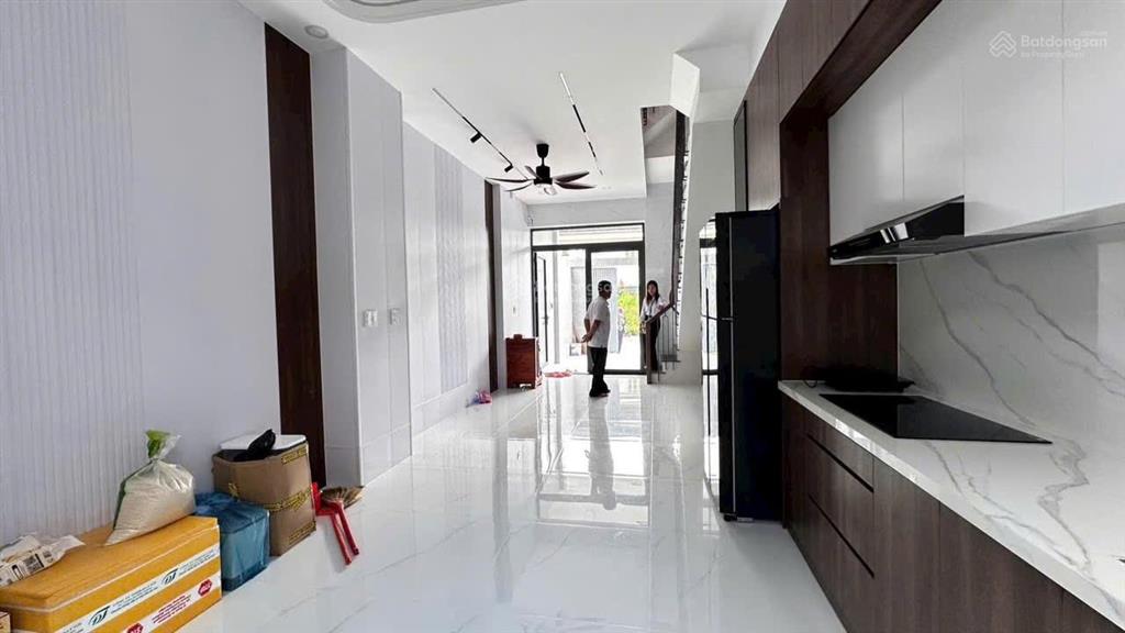 Chủ gửi bán nhà linh trung lê văn chí dt 58m2 gồm trệt 2 lầu giá 7,1ty hẻm xe hơi né nhau