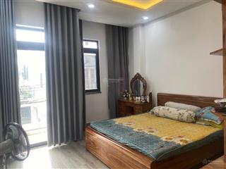 Nhà trệt 2 lầu ngay dĩ an. đường 5m thông. hướng đông. nhà gồm 3p. dt 82. thổ cư 60 giá 5 tỷ 6