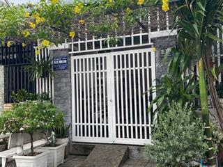 Nhà cấp 4 . ngay bigc  dt 67m, ngang 4,5m, thổ cư hết  đg 6m thông,  hướng tây nam, gia 4 tỷ 2