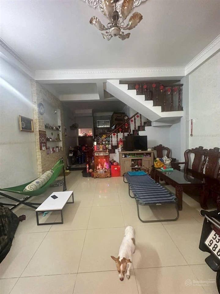 Giá 4,2ty nhà kdc đông tác ,  nhà 1 trệt 1 lầu gần chợ dĩ an 1, 60 m  có. 3pn, đg ô tô thog
