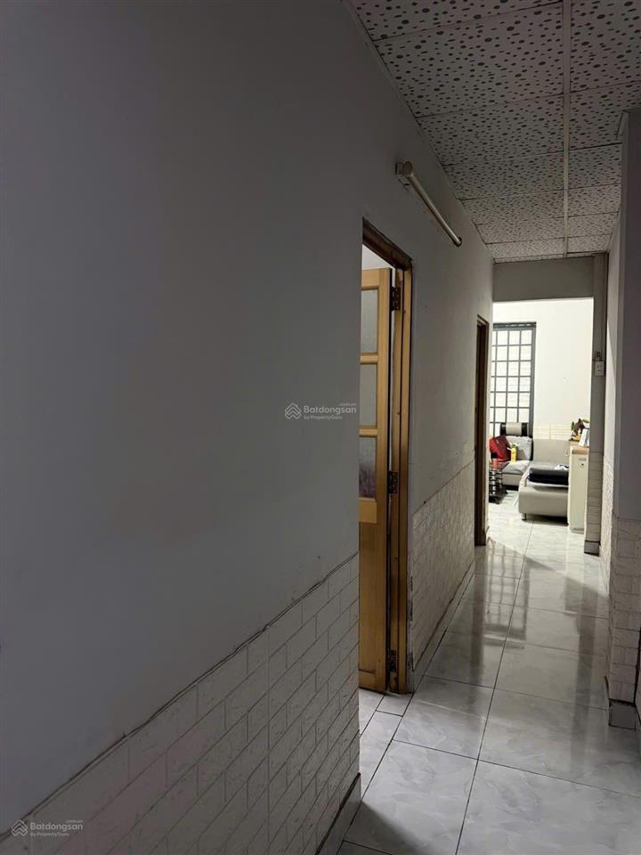 Bán nhà tam phú gần u ghẹ. giá 4ty dt 70 ngang 5. cấp 4 gồm 2 phòng