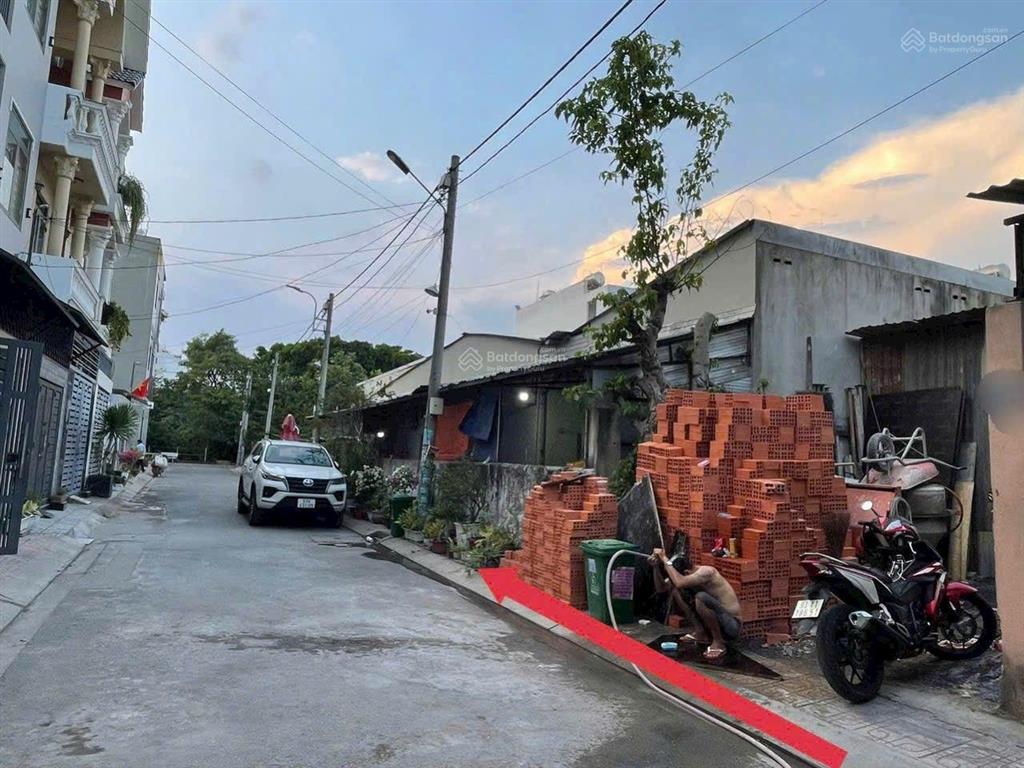 Bán đất 2 mặt tiền trước  sau, đường số 12 tam bình, thủ đức (cách đường giá 10ty chốt)