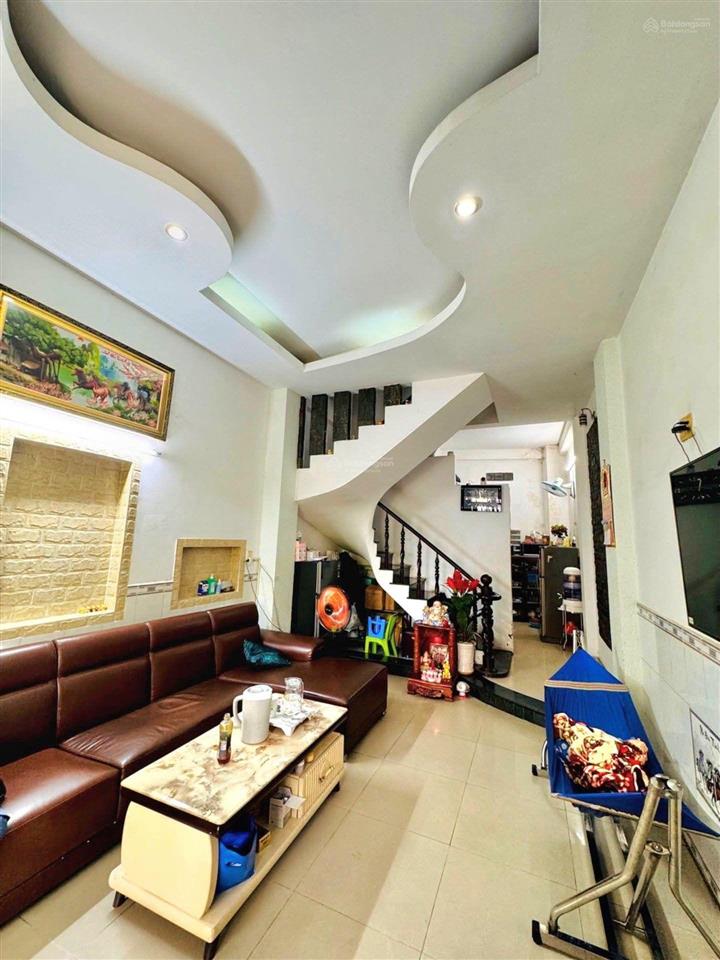 Nhà 2 tầng, đường tô ngọc vân, thủ đức, chỉ 4,1 tỷ.
sát trục phạm văn đồng, nhà thờ, chợ tam hà