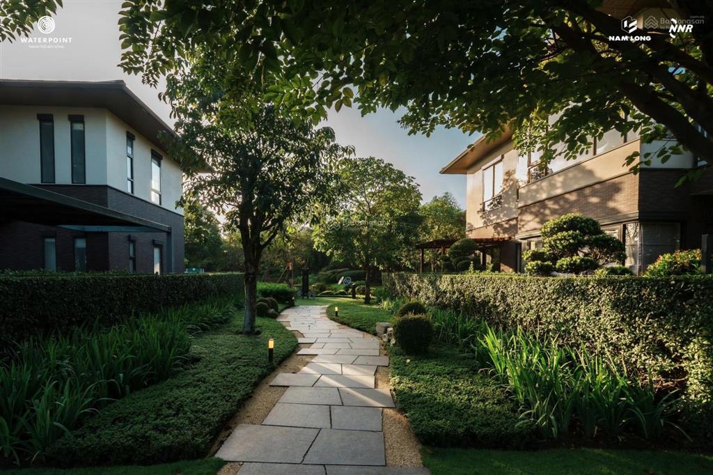 38triệu/m2. biệt thự 4 mặt sân vườn 300m2 1 trệt 1 lầu. khu đô thị nhật waterpoint cách q7 35 phút