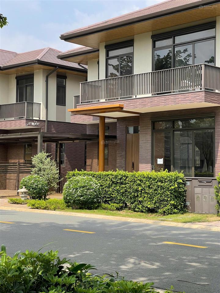 38triệu/m2. biệt thự 4 mặt sân vườn 300m2 1 trệt 1 lầu. khu đô thị nhật waterpoint cách q7 35 phút