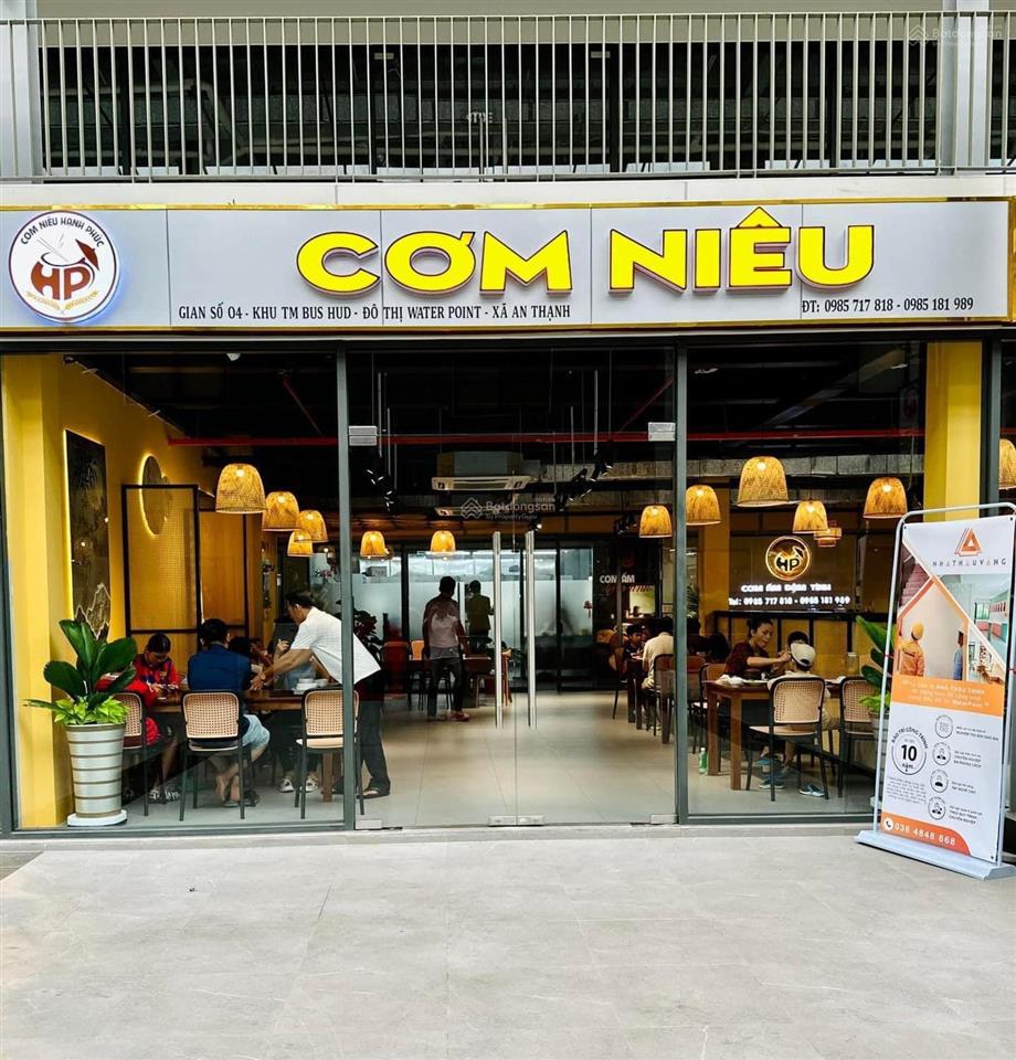 38triệu/m2. biệt thự 4 mặt sân vườn 300m2 1 trệt 1 lầu. khu đô thị nhật waterpoint cách q7 35 phút
