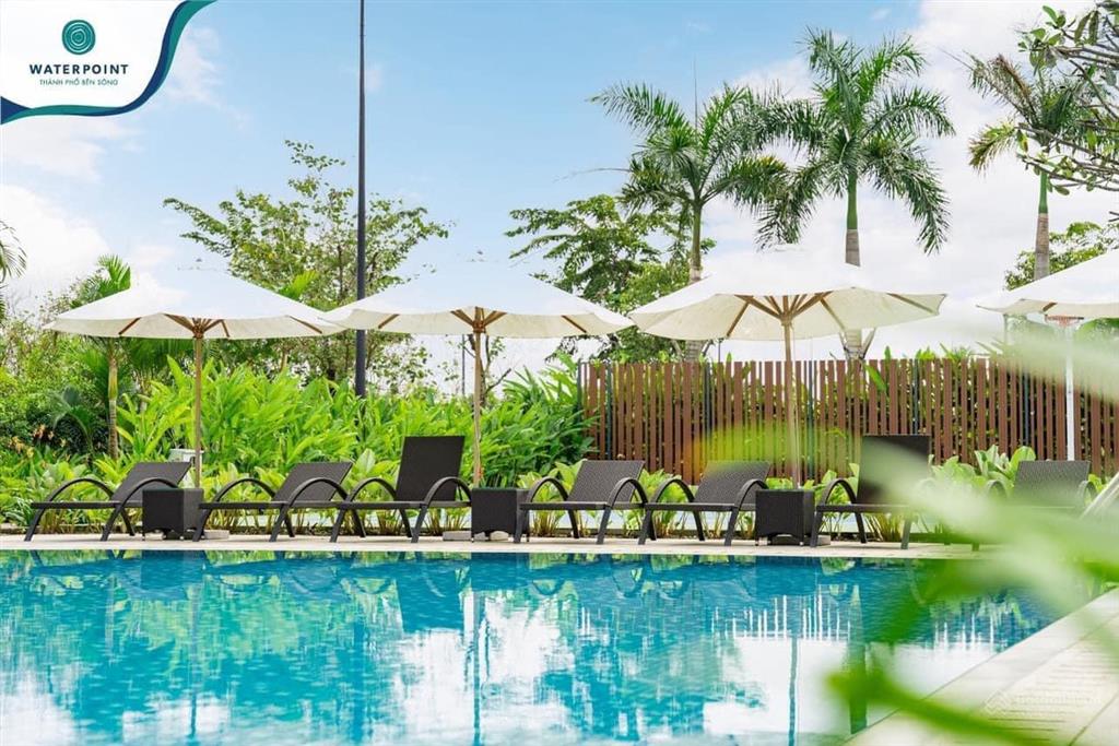 38triệu/m2. biệt thự 4 mặt sân vườn 300m2 1 trệt 1 lầu. khu đô thị nhật waterpoint cách q7 35 phút