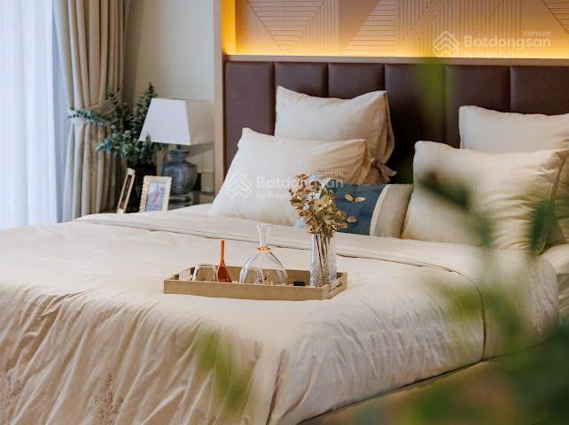 Biệt thự đảo 4 mặt sân vườn the pearl kđt waterpoint 256m2 1 trệt 2 lầu. chỉ 5 tỷ đến khi nhận nhà