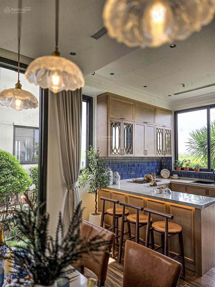 12,9 tỷ biệt thự 4 mặt sân vườn 256m² 1 trệt 2 lầu. khu đô thị nhật waterpoint cách q7 35 phút