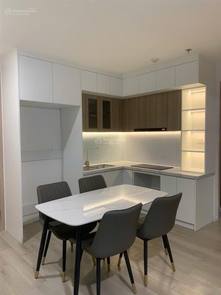 Cho thuê 2pn2wc  10 triệu  toà c lumiere boulevard vinhomes grand park