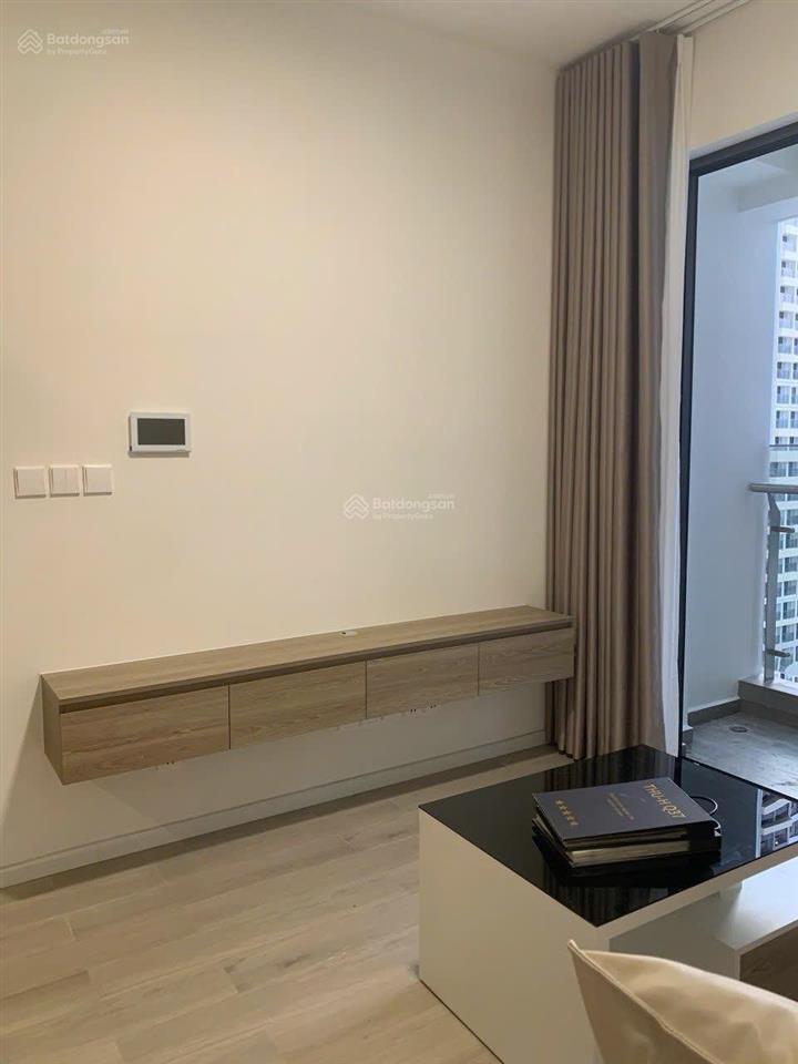 Cho thuê 2pn2wc  10 triệu  toà c lumiere boulevard vinhomes grand park